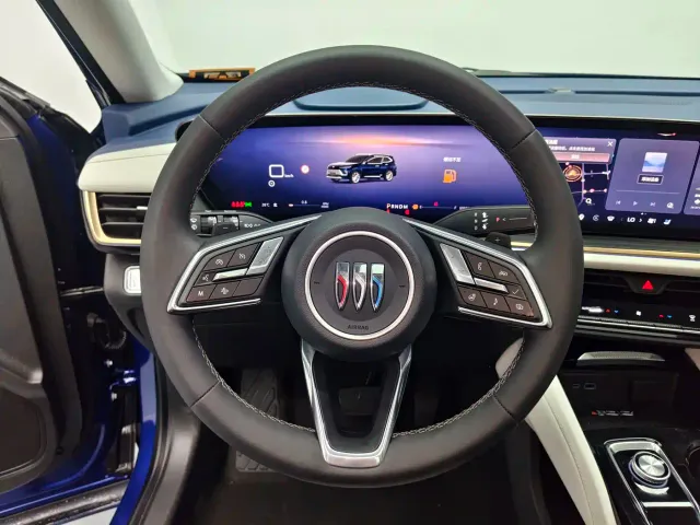 Buick Envision Plus — Фото автомобиля 12
