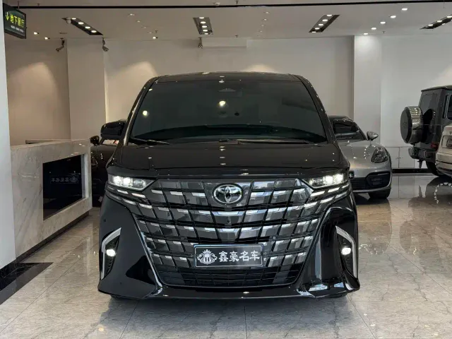 Toyota Alphard — Фото автомобиля 2