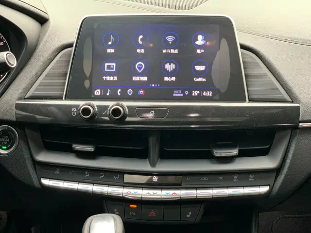 Cadillac CT4 — Фото автомобиля 18