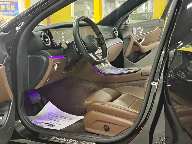 Mercedes-Benz E-Class — Фото автомобиля 4