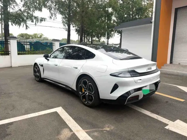 Xiaomi SU7 — Фото автомобиля 6