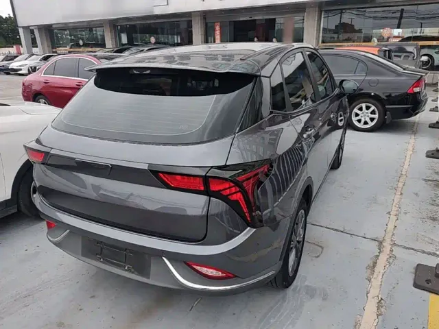 Nezha Auto Nezha V 2022 Trend 400 Lite — Фото автомобиля 4