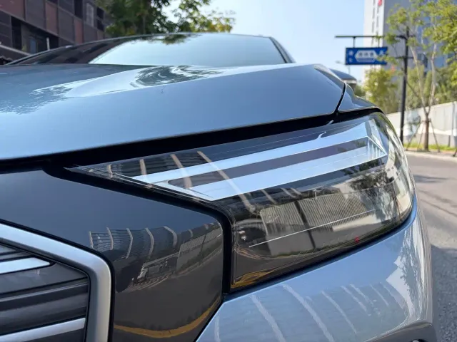 Audi Q4 e-tron — Фото автомобиля 3