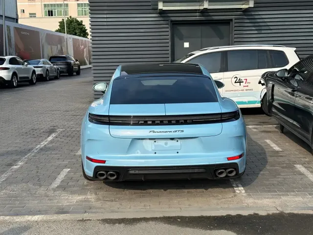 Porsche Panamera — Фото автомобиля 2