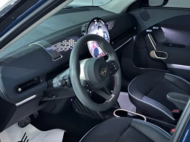 MINI Electric MINI ACEMAN — Фото автомобиля 9