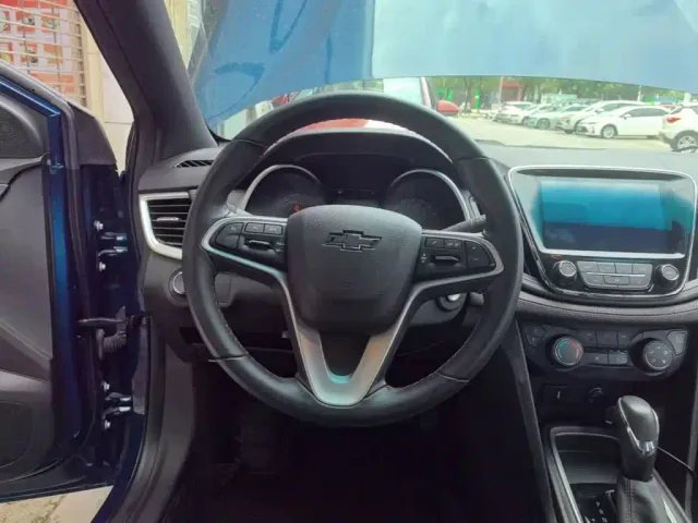 Chevrolet Monza — Фото автомобиля 10