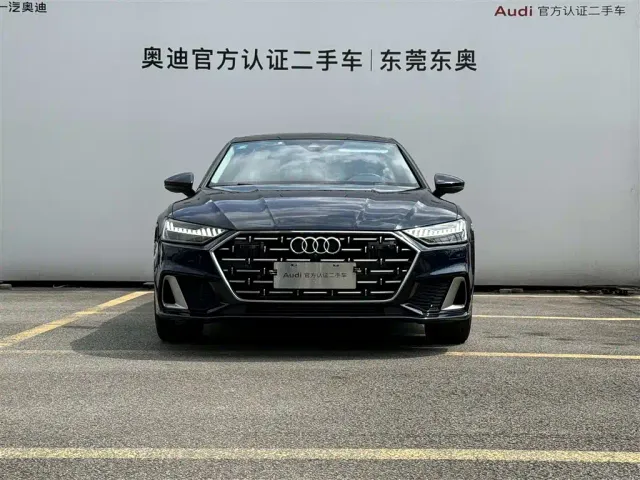 Audi A7L — Фото автомобиля 2