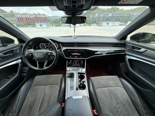 Audi A6L — Фото автомобиля 4