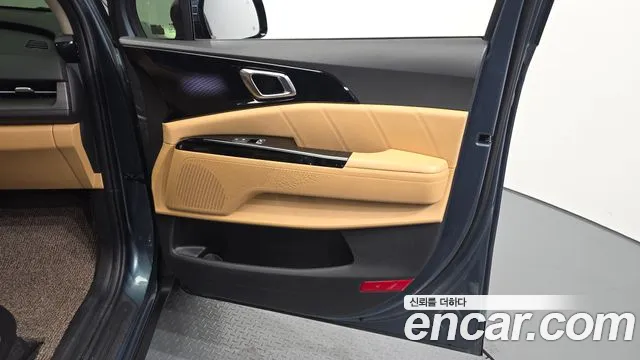 Kia Canival Carnival 4 поколение Дизель 7 мест Signature — Фото автомобиля 24