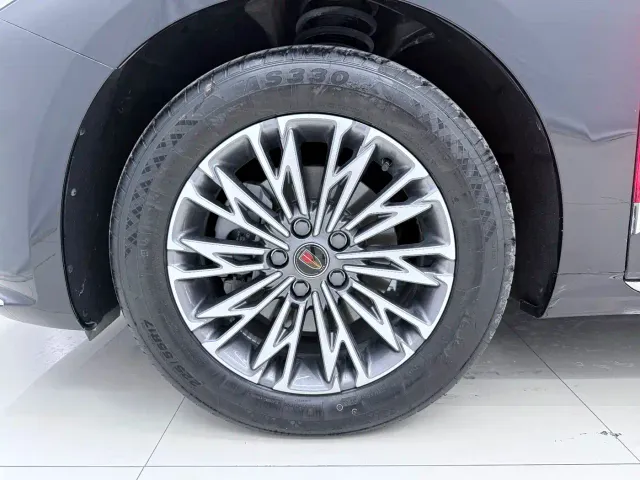 Hongqi H5 — Фото автомобиля 18