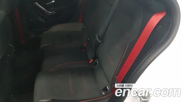 Mercedes-Benz A-Class — Фото автомобиля 10