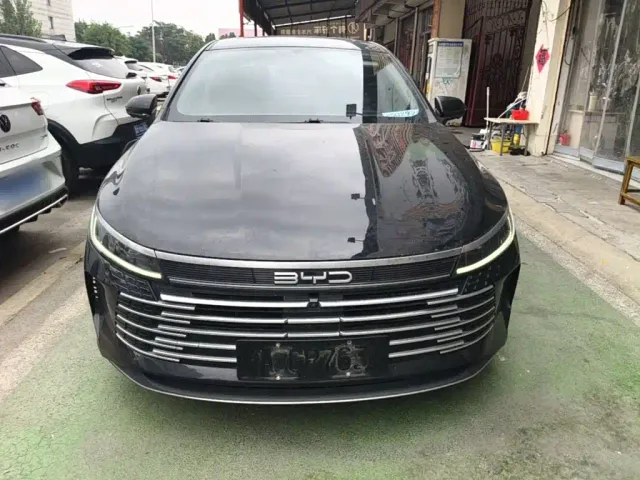 BYD Destroyer 05 2022 DM-i 55KM Luxury — Фото автомобиля 2