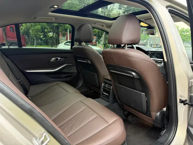 BMW 3 Series — Фото автомобиля 12