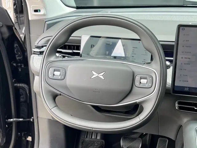 Xpeng G6 — Фото автомобиля 5