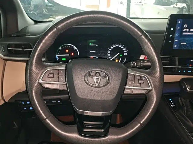 Toyota Granvia — Фото автомобиля 6