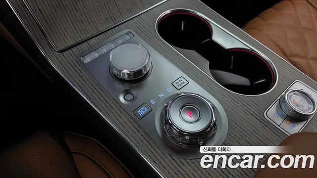 Genesis GV80 — Фото автомобиля 12