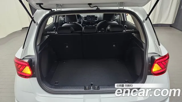 Hyundai Venue Venue 1.6 Modern Plus — Фото автомобиля 17
