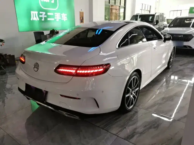 Mercedes-Benz E-Class — Фото автомобиля 6