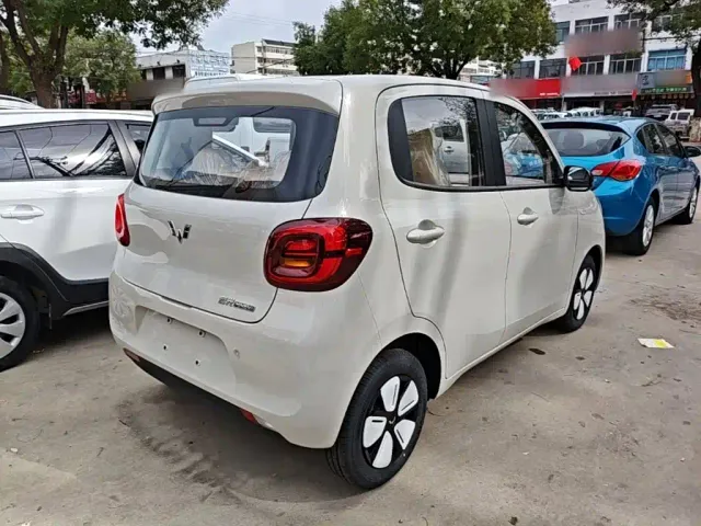 Wuling Hongguang Mini EV — Фото автомобиля 6