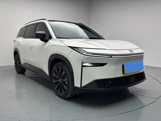 Toyota BoZhi 3X — Фото автомобиля 2