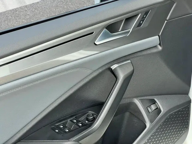 Volkswagen Sagitar — Фото автомобиля 10
