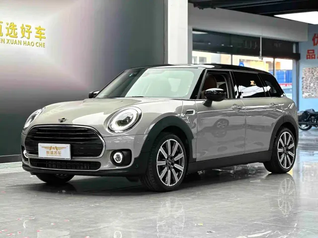 Фотография автомобиля — MINI Clubman