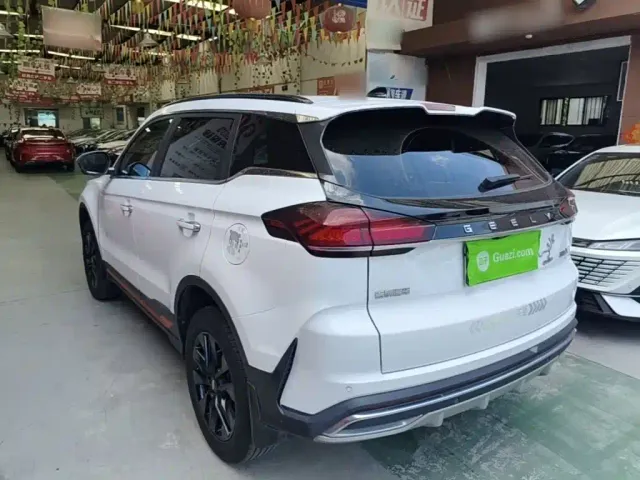 Geely Boyue — Фото автомобиля 4
