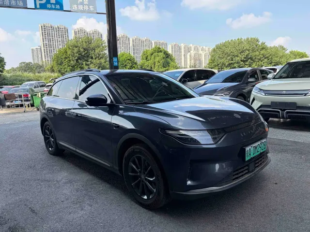 Leapmotor C11 — Фото автомобиля 3