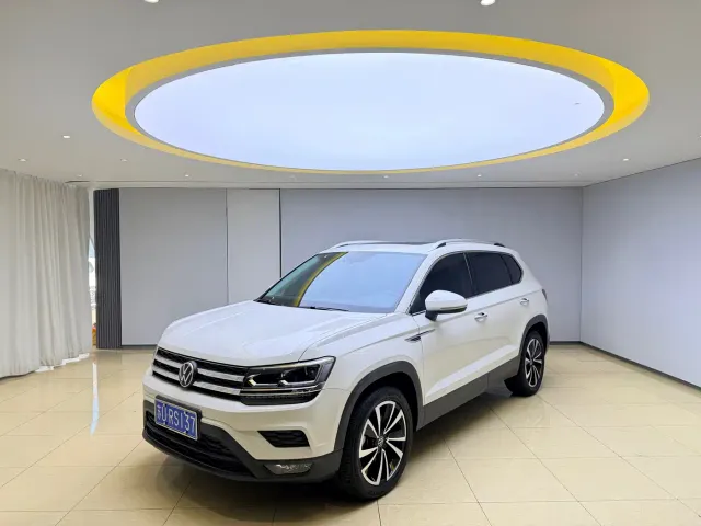 Фотография автомобиля — Volkswagen Tharu