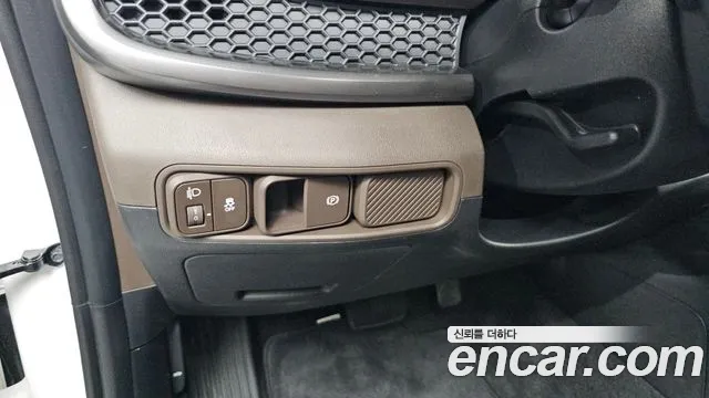 Kia Tasman Tasman 2.5T Бензин 4WD — Фото автомобиля 30