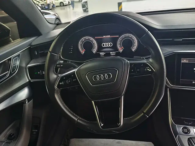 Audi A6L — Фото автомобиля 4