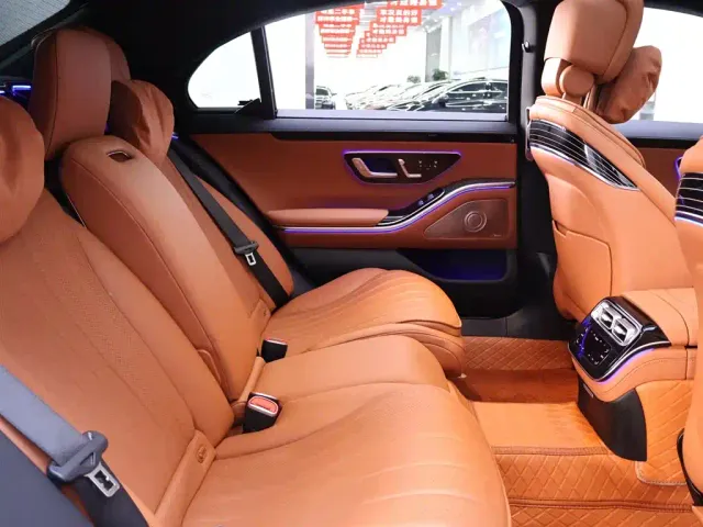 Mercedes-Benz S-Class — Фото автомобиля 21