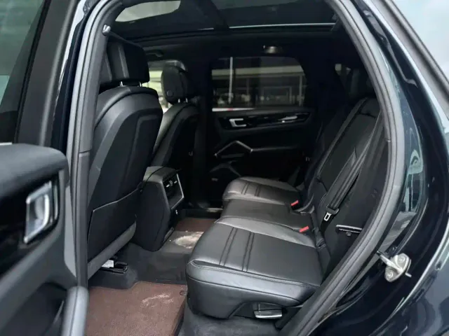 Porsche Cayenne New Energy 2021 Cayenne E-Hybrid 2.0T — Фото автомобиля 9