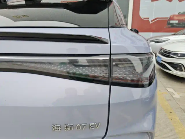 BYD Sealion 07 EV — Фото автомобиля 7
