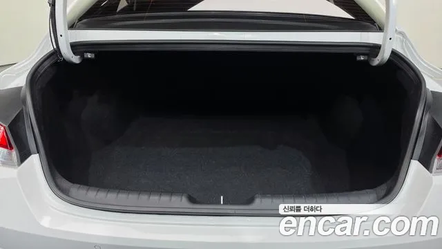 Hyundai Avante CN7 — Фото автомобиля 20