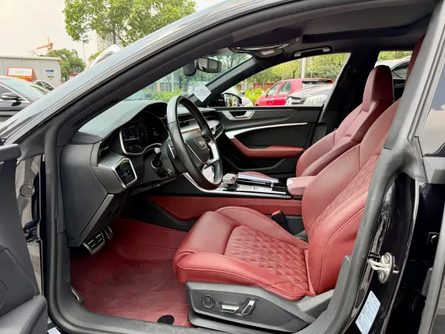 Audi A7L — Фото автомобиля 14