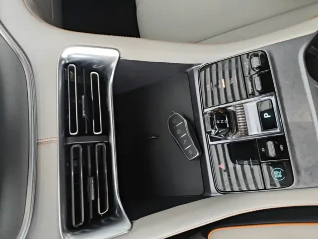 BYD Song PLUS — Фото автомобиля 13