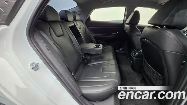Hyundai Avante CN7 — Фото автомобиля 20