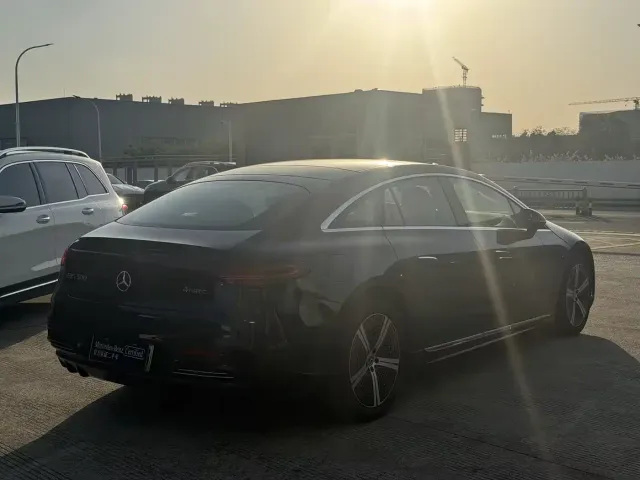 Mercedes-Benz EQS — Фото автомобиля 18