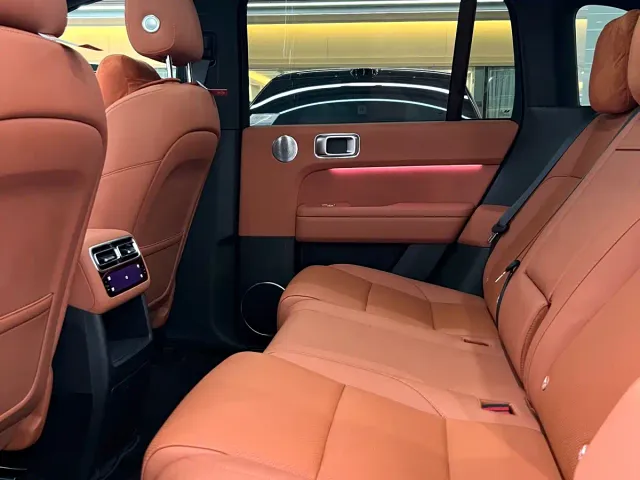 Li Auto L6 — Фото автомобиля 6