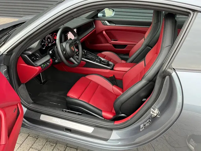 Porsche 911 — Фото автомобиля 6