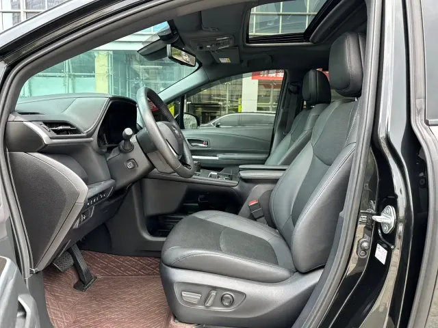Toyota Granvia — Фото автомобиля 8