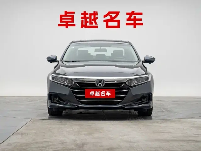 Honda Accord — Фото автомобиля 5
