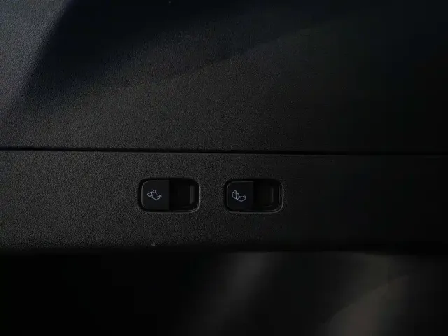 Tesla Model Y 2022 Facelift Rear-Wheel Drive Version — Фото автомобиля 16