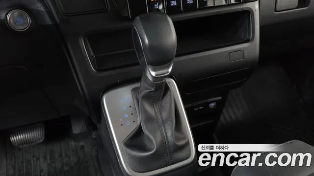 Hyundai Staria — Фото автомобиля 12