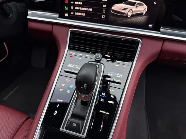 Porsche Panamera — Фото автомобиля 3