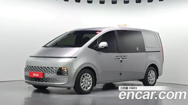 Фотография автомобиля — Hyundai Staria