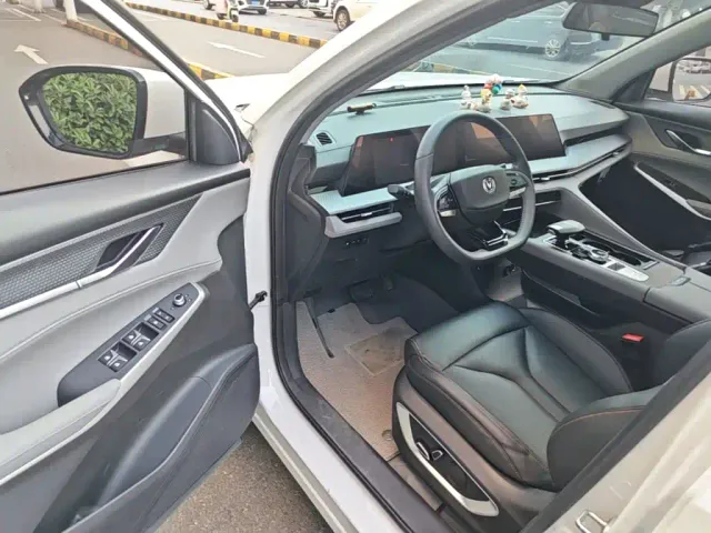 Changan CS75 Plus — Фото автомобиля 15