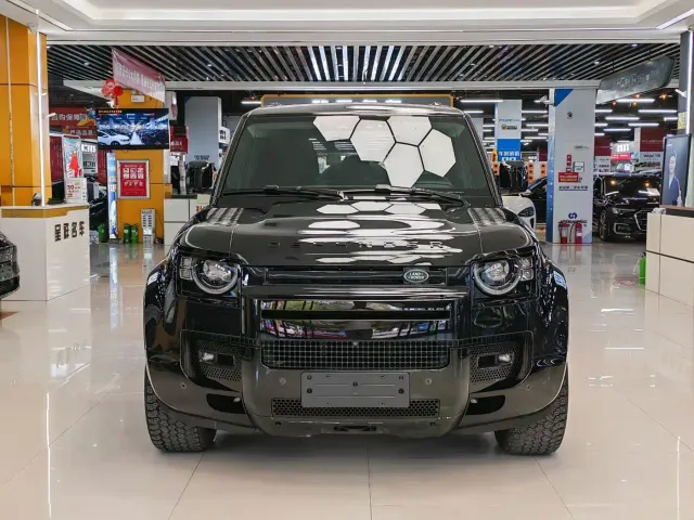 Land Rover Defender — Фото автомобиля 2