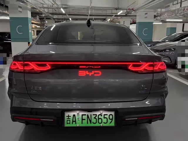 BYD Qin L — Фото автомобиля 10